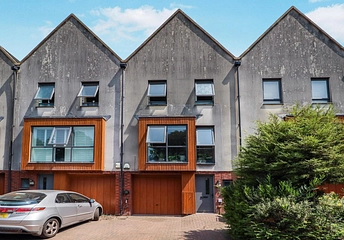 3 bedroom townhouse to rent - Bartley Wilson Way, Cardiff, CF11 - Property View 1