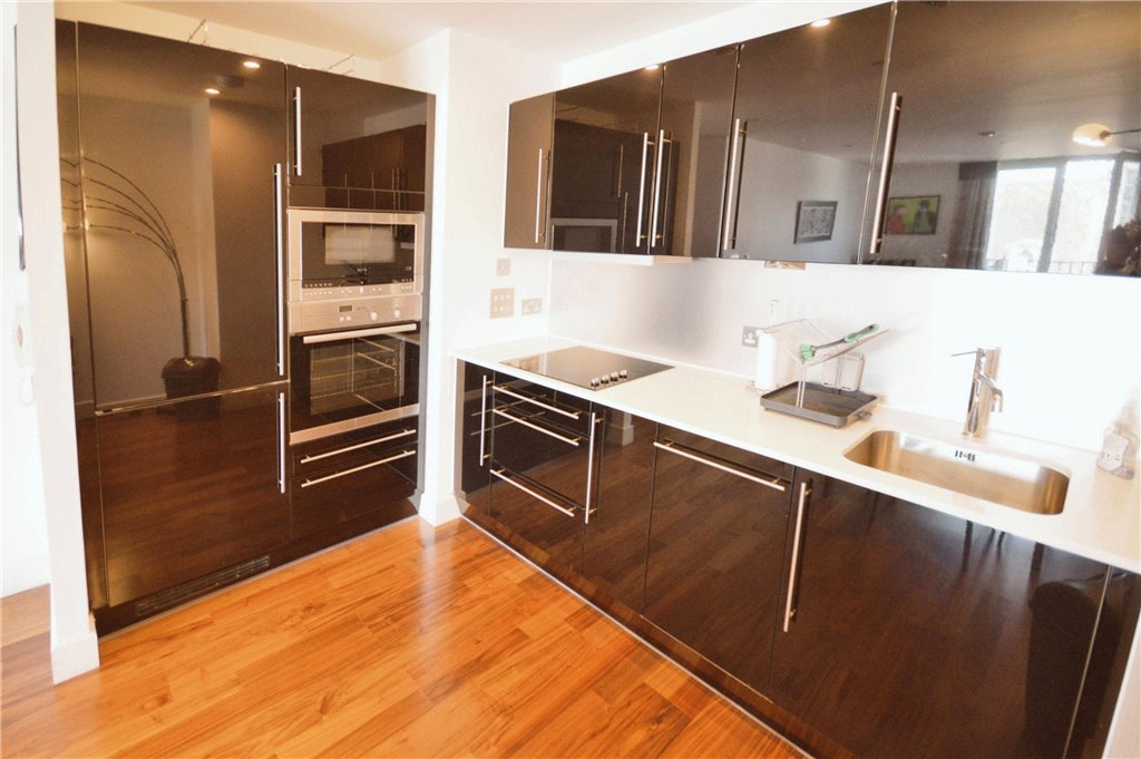 2 bedroom apartment for sale - The Hayes, Cardiff, CF10 - Property View 3