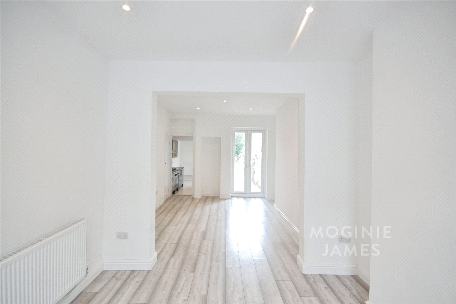 3 bedroom house for sale - Seymour Street, Splott, Cardiff, CF24 - Property View 3