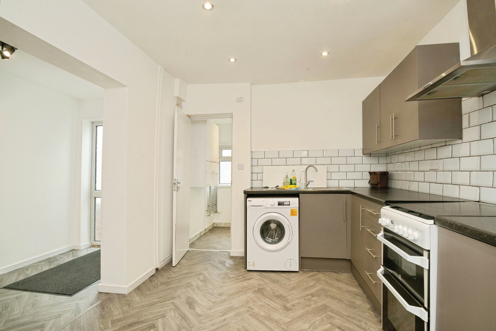 3 bedroom house to rent - Minny Street, Cardiff, CF24 - Property View 2